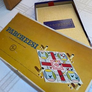 !! Vintage Parcheesi Game late 1960’s